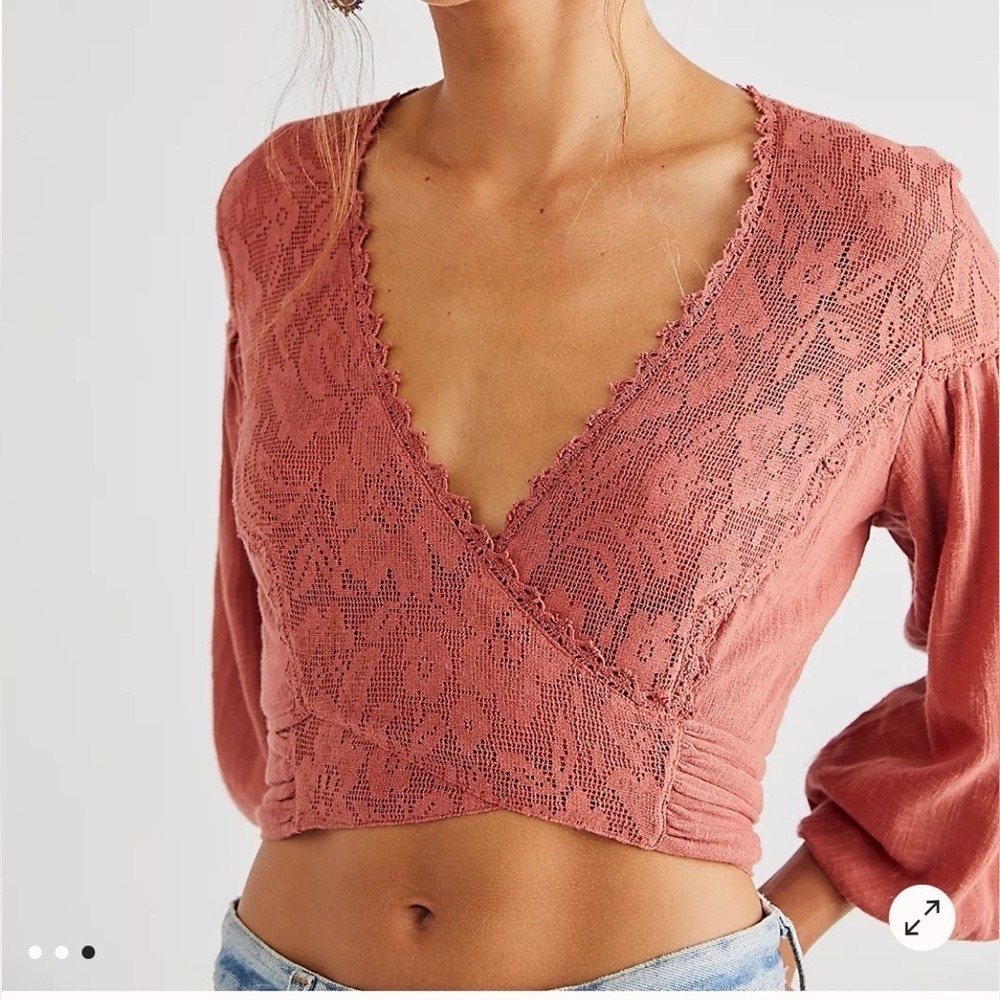 Free People Dolly Wrap Top
NWOT
Color:Warmstone - Picture 5 of 6
